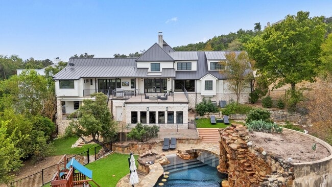 property at 29 Pascal Ln