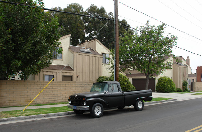 16721 Blanton St in Huntington Beach, CA - Building Photo - Building Photo