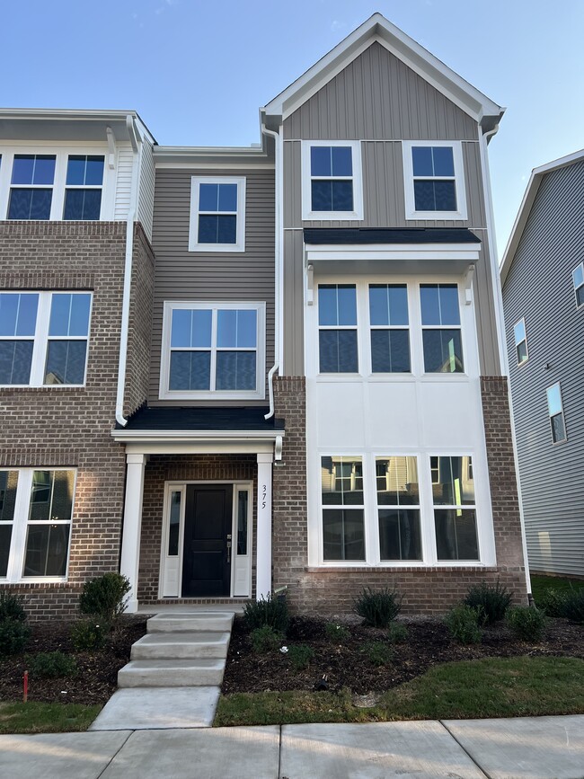 property at 375 Chesapeake Cmns St