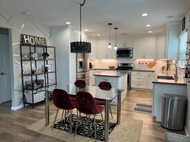 1115 N Sparks St in Burbank, CA - Building Photo