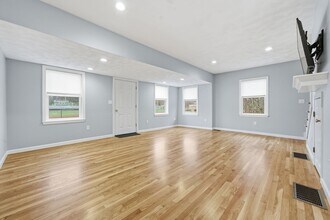 184 Park St in North Reading, MA - Building Photo - Building Photo