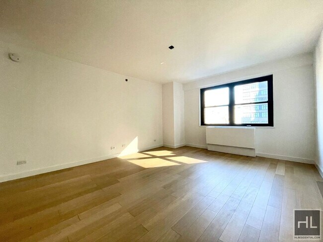 East 39th Street in New York, NY - Building Photo - Building Photo