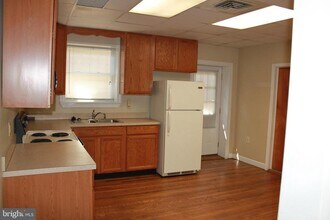 122 E Queen St in Chambersburg, PA - Building Photo - Building Photo