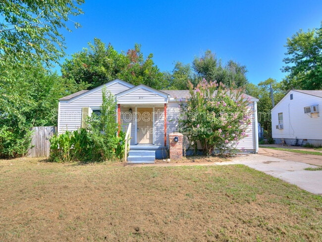 property at 215 W Kittyhawk Dr