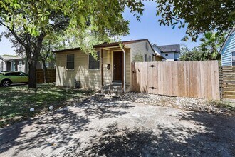 5504 Avenue F in Austin, TX - Building Photo - Building Photo