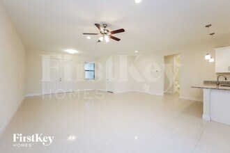 4202 23rd St SW in Lehigh Acres, FL - Building Photo - Building Photo