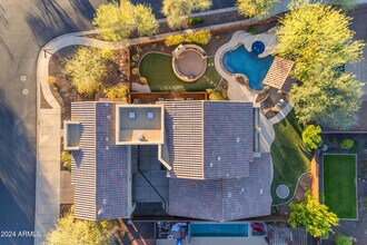 2322 E Samantha Way in Phoenix, AZ - Building Photo - Building Photo