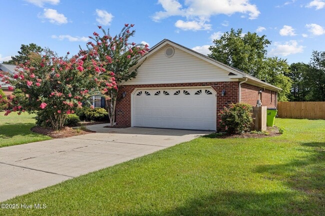 100 Iverson Ln in New Bern, NC - Building Photo - Building Photo