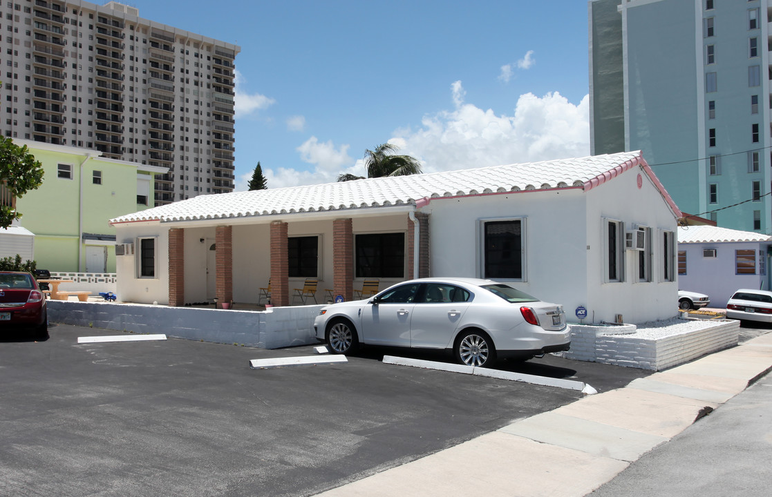 318 Madison St in Hollywood, FL - Building Photo