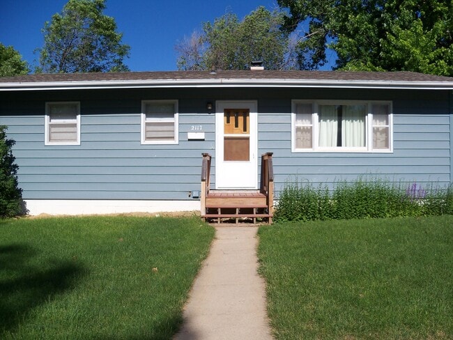 property at 2117 Cruz Dr