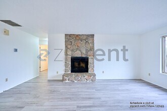 4547 NW Tumalo Ct in Portland, OR - Building Photo - Building Photo