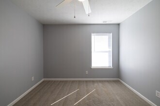 Circle Point Villas in Princeton, IN - Foto de edificio - Interior Photo