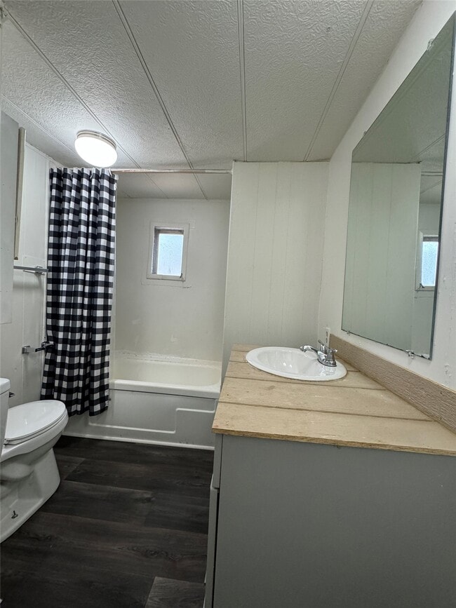 property at 104 N 1st St