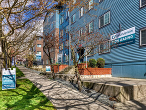 Campus View in Seattle, WA - Building Photo - Building Photo