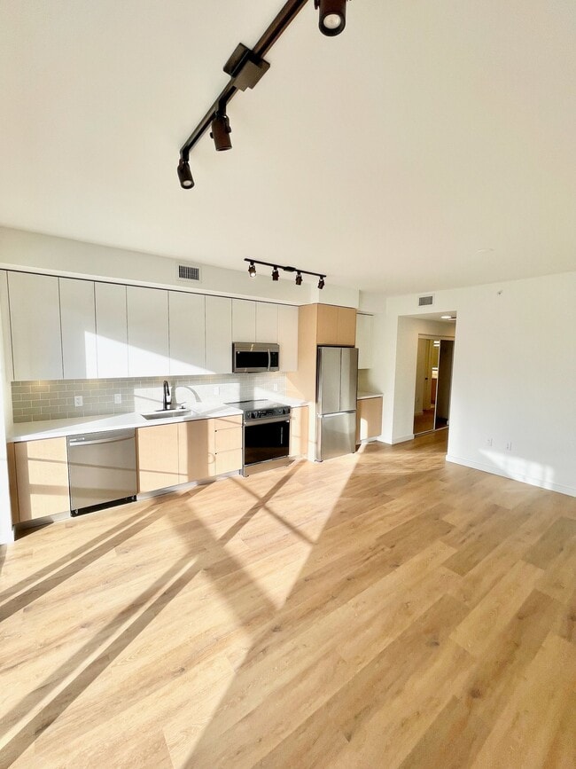 1785 NE 124th St, Unit 500 in North Miami, FL - Foto de edificio - Building Photo