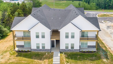 Water Tower Apartments in Union, MO - Foto de edificio - Building Photo