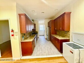 158 Terrace Ave in Jersey City, NJ - Building Photo - Building Photo