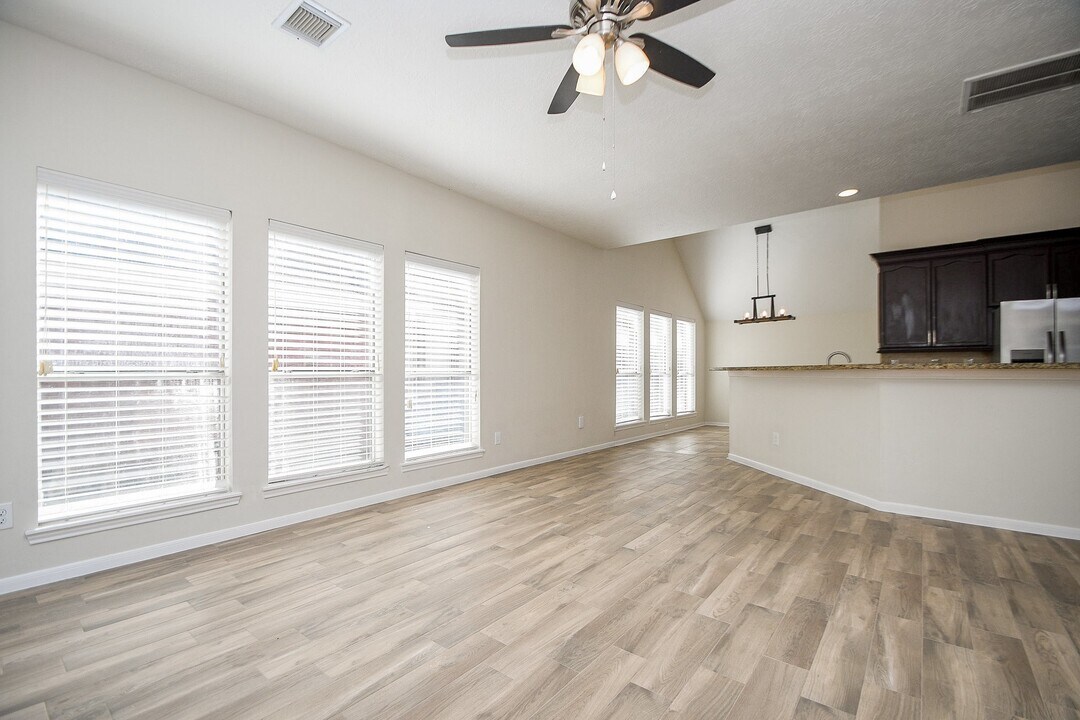 139 Skycrest Dr in Sugar Land, TX - Building Photo