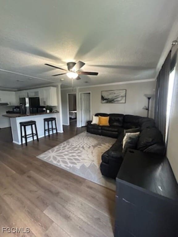 property at 651 Hunting Clb Ave