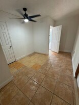 1285 NE 143rd St in North Miami, FL - Building Photo
