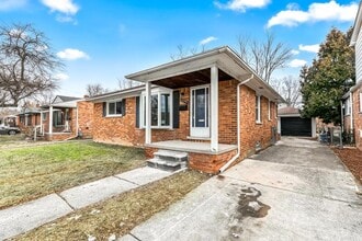 17302 Sumner in Redford, MI - Building Photo - Building Photo