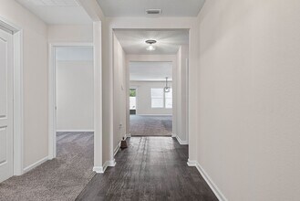 657 Grand Reserve Dr in Bunnell, FL - Foto de edificio - Building Photo