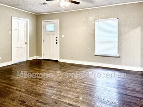 1430 W Shepherd St in Denison, TX - Building Photo - Building Photo