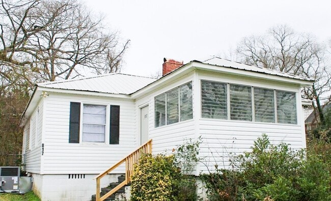 property at 817 Maplewood Ave