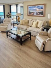 4551 Gulf Shore Blvd N in Naples, FL - Building Photo - Building Photo