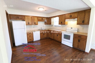 300 Dains St in Liberty, MO - Building Photo - Building Photo