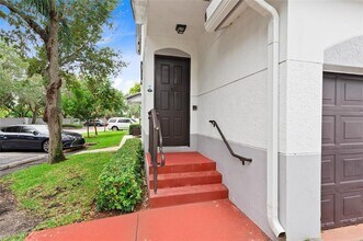 781 SW 148th Ave in Davie, FL - Building Photo - Building Photo