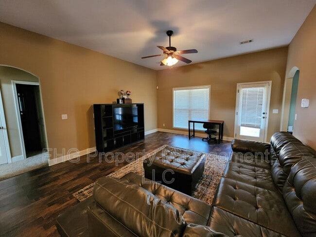 205 Allington Ct in Warner Robins, GA - Building Photo - Building Photo