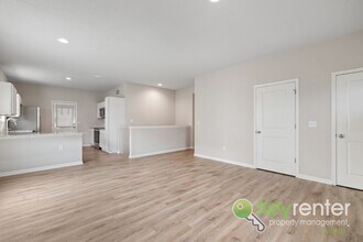 1335 S Rocky Creek Rd in Wichita, KS - Building Photo - Building Photo