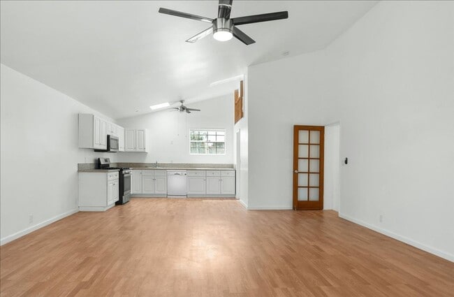 property at 107 S Aviation Blvd