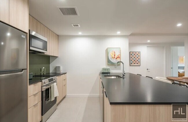 975 Nostrand Ave in Brooklyn, NY - Building Photo - Building Photo