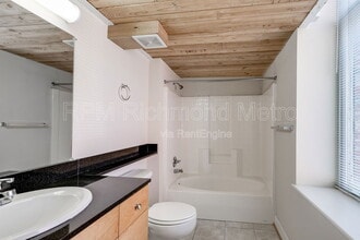 1321 1/2 E Main St in Richmond, VA - Building Photo - Building Photo
