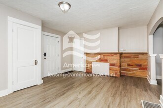 329 Pointview Ave in Dayton, OH - Foto de edificio - Building Photo