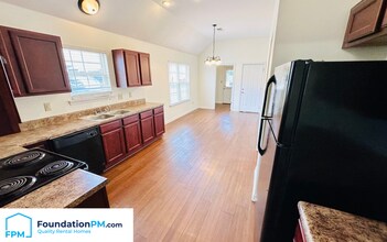 1314 Crosstown Ct in Memphis, TN - Building Photo - Building Photo