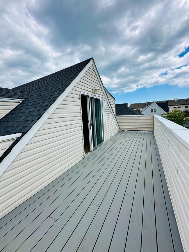 property at 125 Lindell Blvd