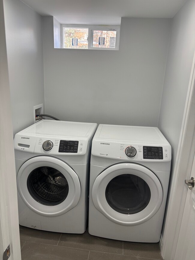 520 Gzowski St in Fergus, ON - Building Photo - Building Photo