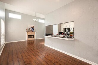 7340 Skillman St in Dallas, TX - Building Photo - Building Photo