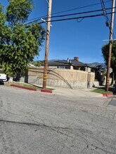12902 Borden Ave in Sylmar, CA - Building Photo - Building Photo