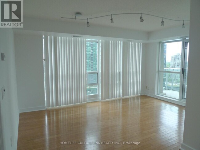 31-2231 Bales Ave in Toronto, ON - Building Photo - Building Photo