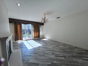 5571 Kalispell Way in Sacramento, CA - Building Photo - Building Photo