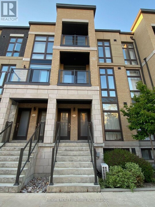 23-123 Eldora Ave in Toronto, ON - Building Photo