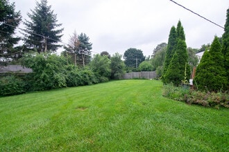 40611 W 10 Mile Rd in Novi, MI - Building Photo - Building Photo