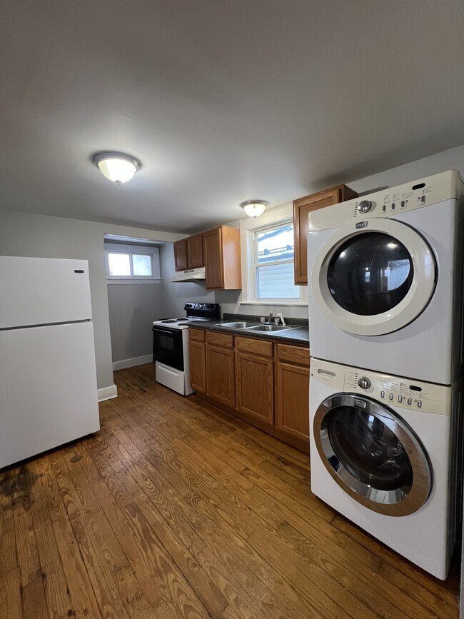 3 Elmwood Ave in Waterville, ME - Foto de edificio - Building Photo