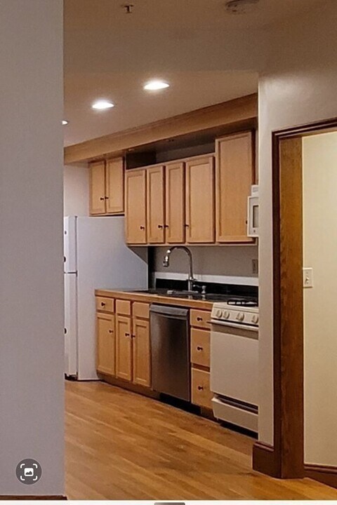 373 Washington St in Cambridge, MA - Building Photo
