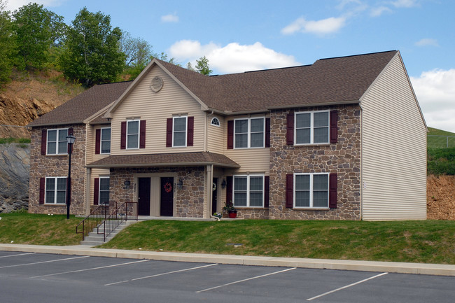 Sinking Spring Terrace in Sinking Spring, PA - Building Photo - Building Photo