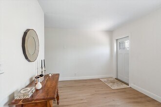 4921 NE 23rd Ave in Lighthouse Point, FL - Building Photo - Building Photo